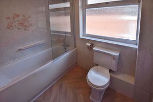 Family Bathroom- click for photo gallery